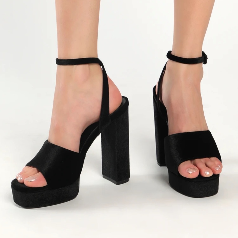 Brand New With Box Lulu’s Gorgyy Black Velvet Platform High Heel Sandals